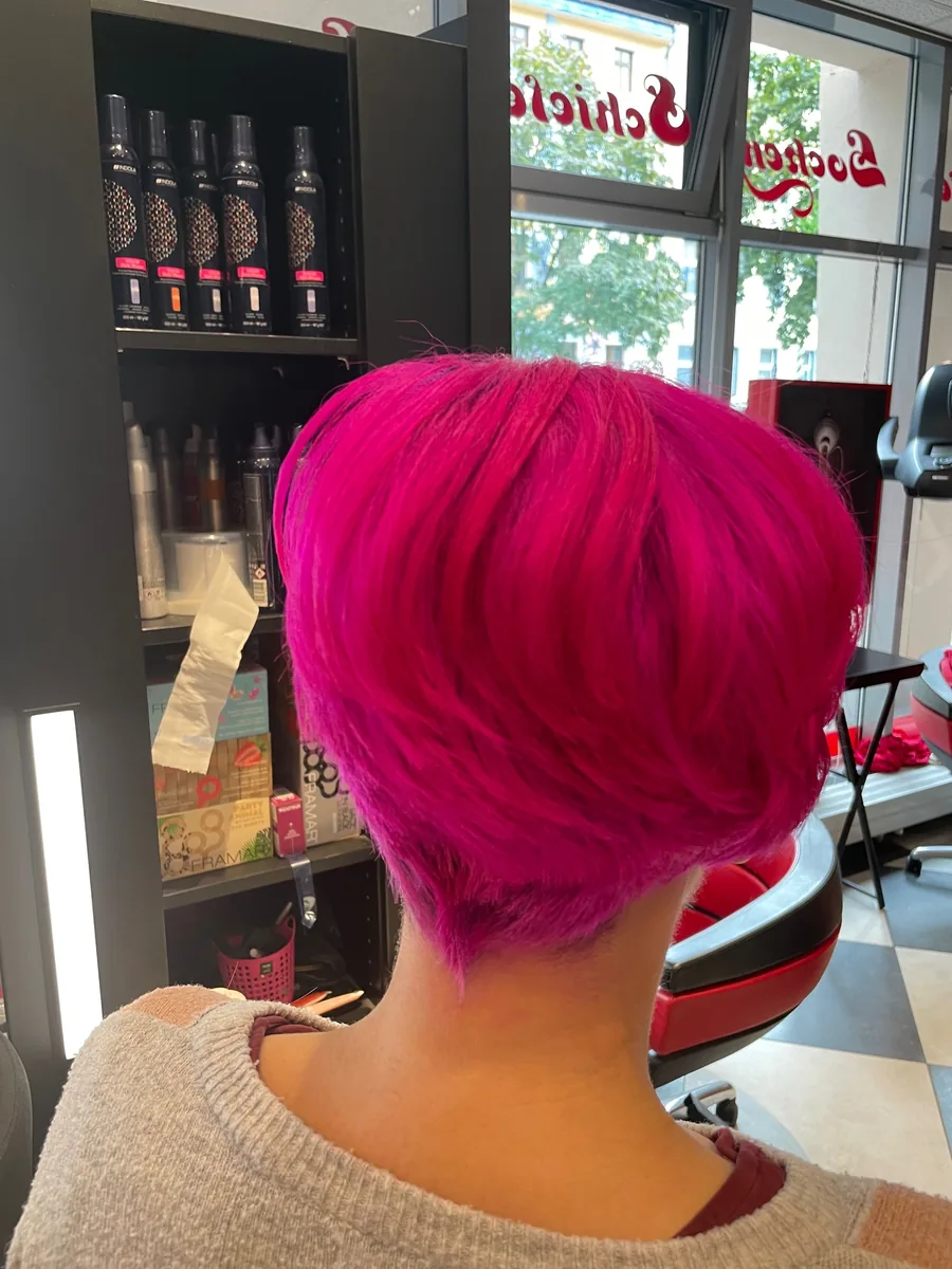 Pixie-Cut in Pink